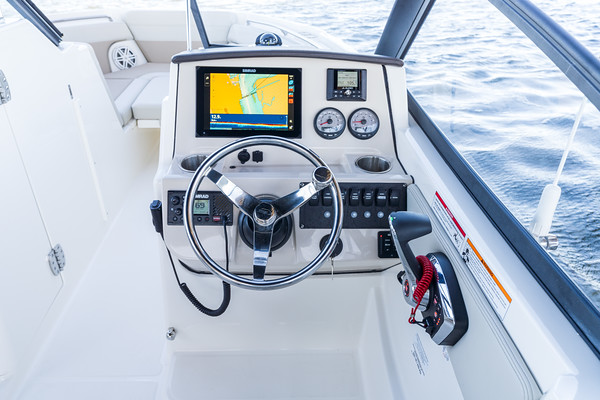Boston Whaler 210 Vantage фото 1.5