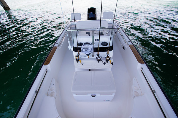 Boston Whaler 170 Montauk фото 1.14