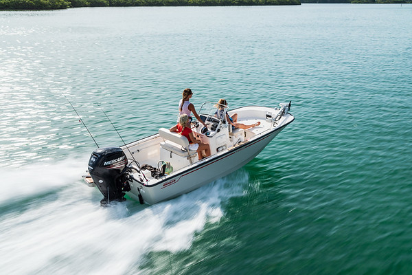 Boston Whaler 170 Montauk фото 1.1