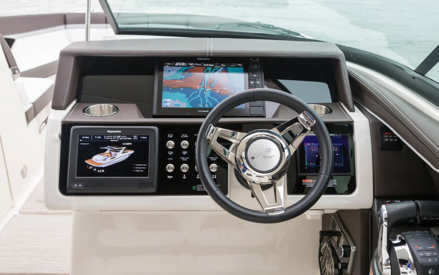 Sea Ray  SLX 350 фото 2.8