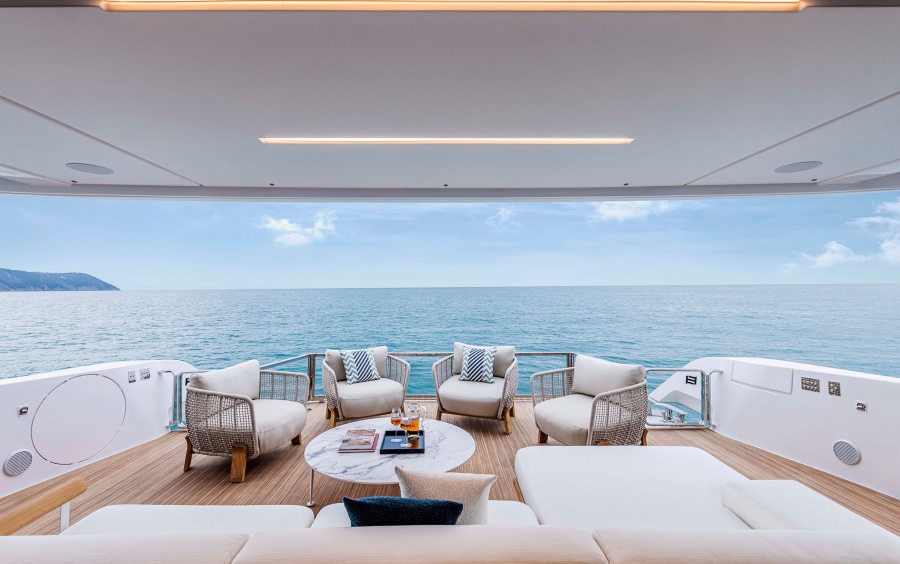 Ferretti Yachts INFYNITO 90 #11 фото 1.6
