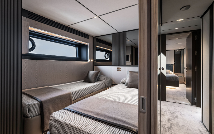 Ferretti Yachts INFYNITO 80 #8 фото 2.4