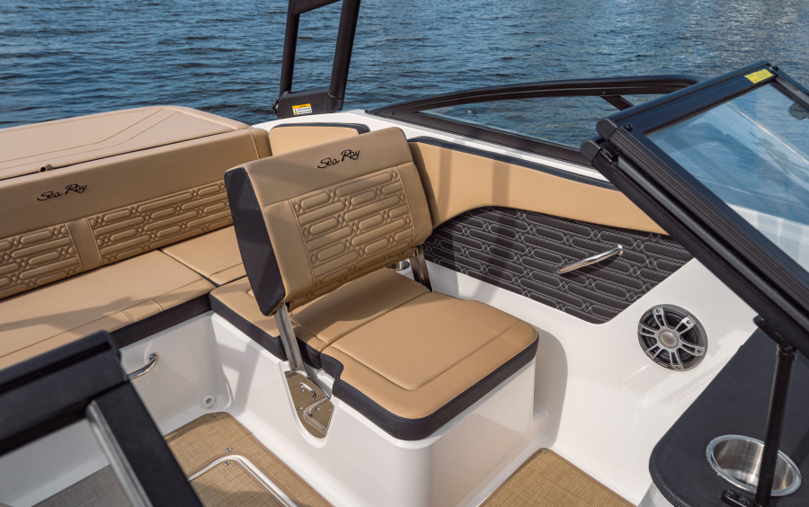 Sea Ray  190 SPX/737 фото 1.10